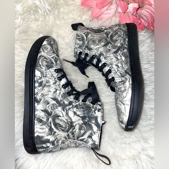 Dr. Martens Hackney Canvas Boots Black and White Floral Skulls Size US 7 - Picture 5 of 8